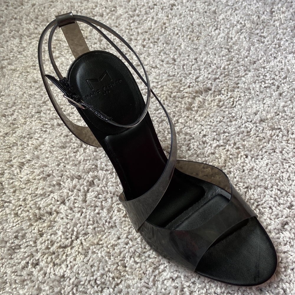 NWT Marc fisher Jelly sandal